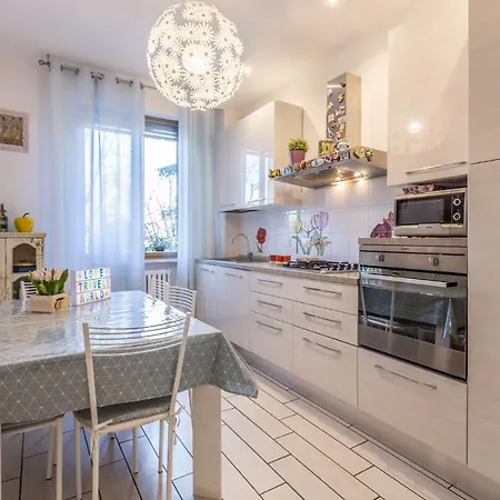 Apartment Green Kharkov || The Place Bo *