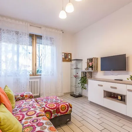 Apartment Green Kharkov || The Place Bo